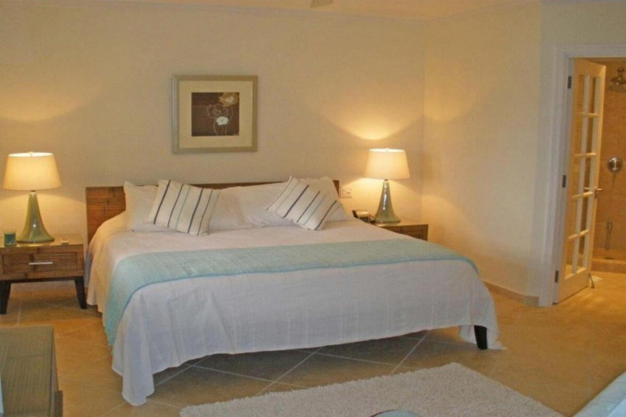 Sapphire Beach Condos Christ Church Chambre photo